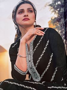 Picture of Black Salwar Kameez-SS104